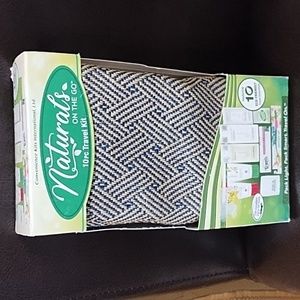 Naturals on the go 10 piece travel kit